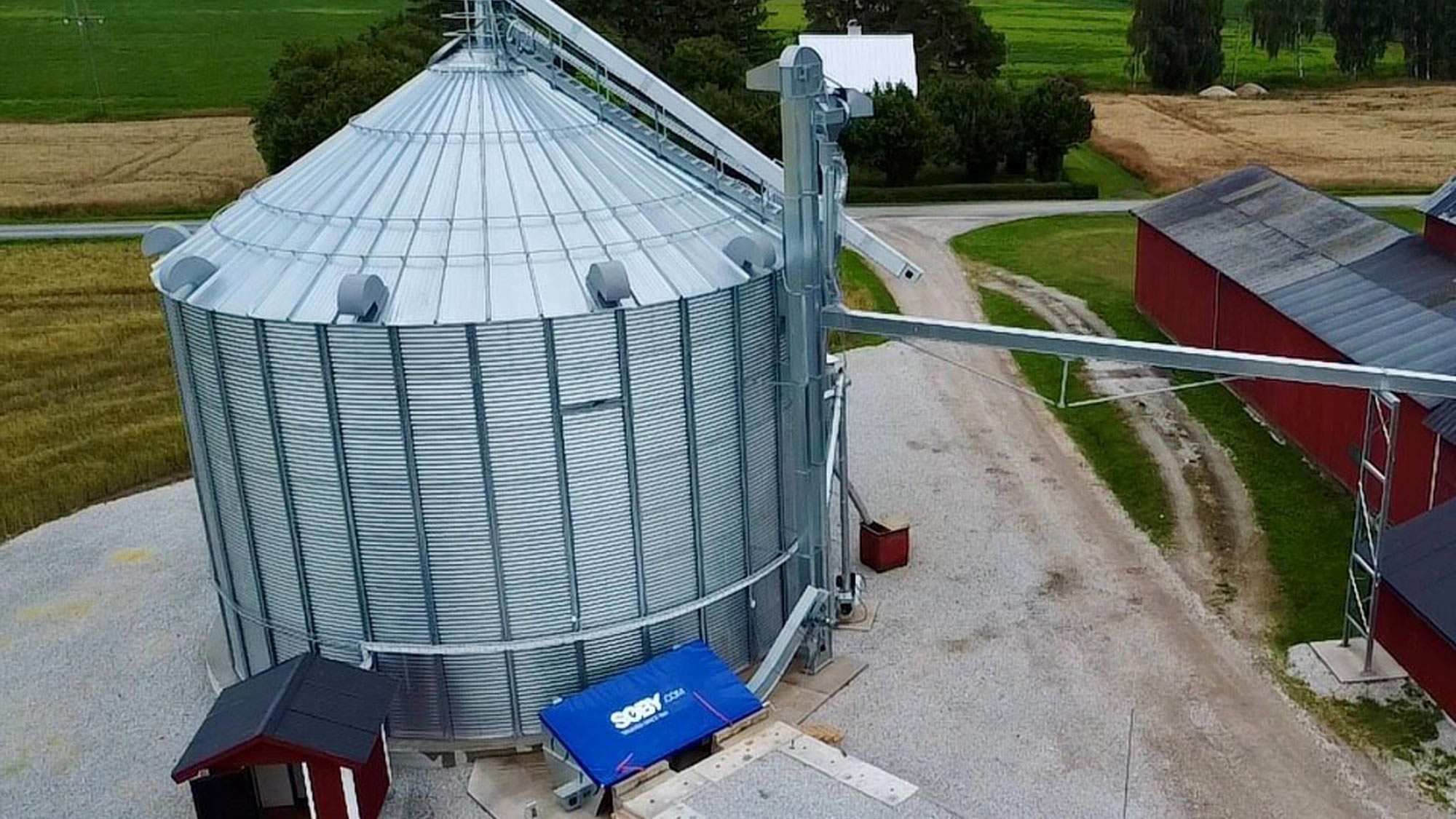 En stål silo